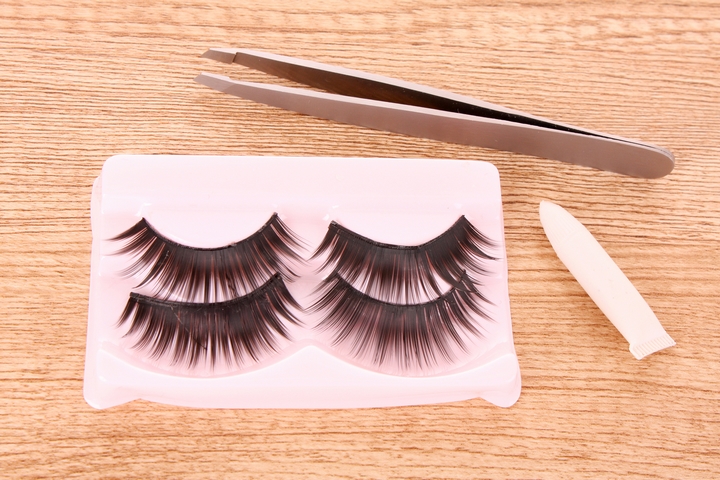 The Ultimate Eyelash Extension Guide for Beginners